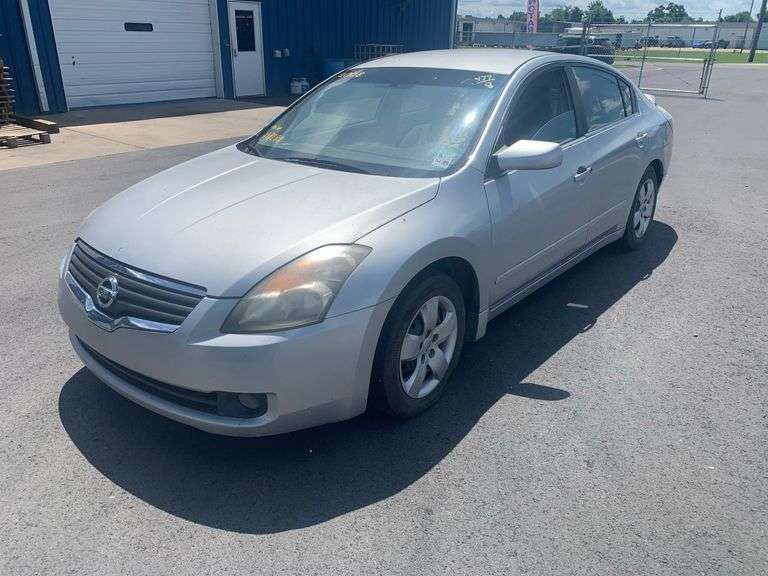 2008  NISSAN  Altima  1N4AL21EX8N498889  Mileage:   158288