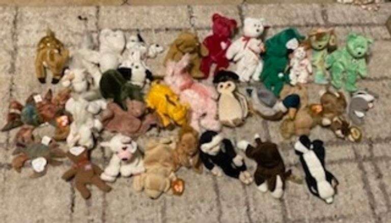 Massive Vintage Beanie Babies Collection – 30+ Pieces – Includes RARE & Retired TY Originals
