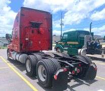 2017  FREIGHTLINER  Cascadia  3AKJGLBG7HSHY2464  Mileage:   557335.9