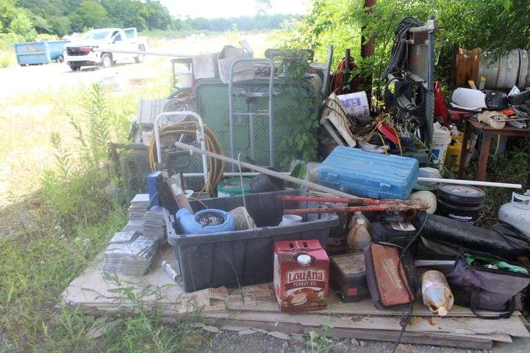 WELDING TRUCK BED WITH CONTENTS