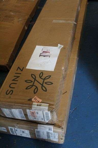 ZINUS NATURAL BAMBOO AND BLACK KING METAL PLATFROM BED