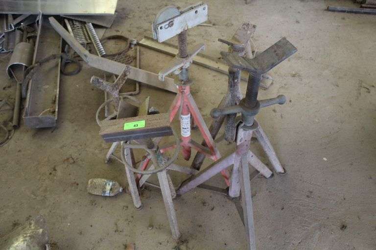 TRIPOD STANDS