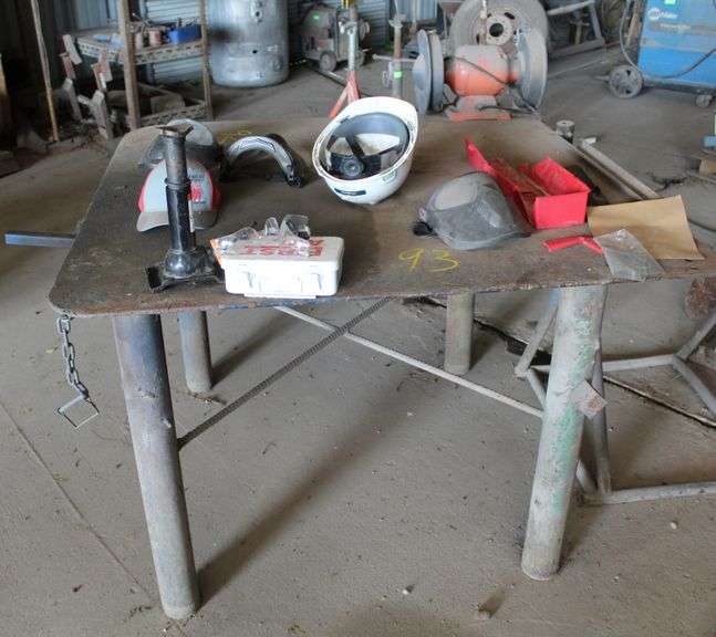 METAL GRINDER TABLE WITH GRINDER WHEEL 4'x4'