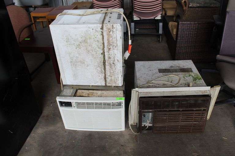 LOT WITH 2-220 AC UNITS