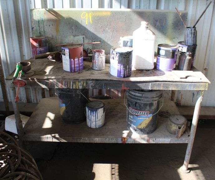 METAL TABLE (5' x 30")