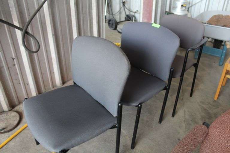LOT OF THREE MIXED STRAIGHTBACK CHAIRS
