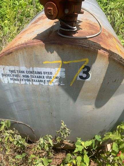 Diesel Fuel Tank With Fuel Pump 95"x44"
