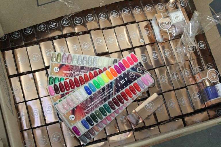 4EVR- GEL & LACQUER COMBOS - CASE OF 171 ASSORTED COLORS
