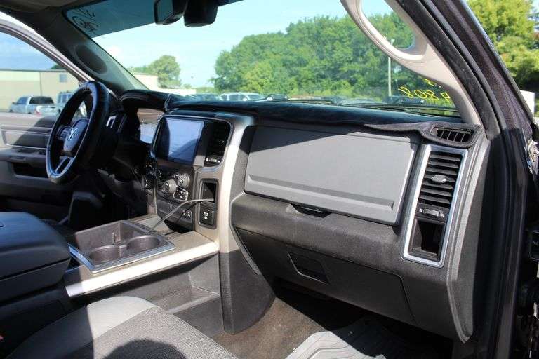 2015  RAM  1500  1C6RR6LT0FS566573  Mileage:   174808