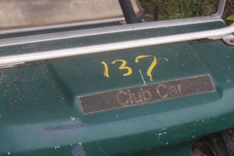 GOLF CART WITH CHARGER