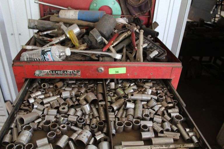 CRAFTSMAN TOOL BOX WITH TOOLS