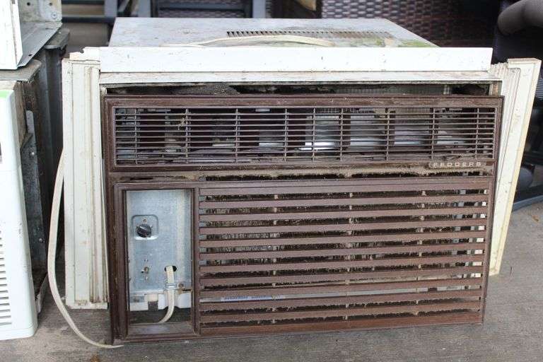 LOT WITH 2-220 AC UNITS