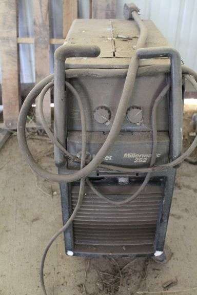 MILLER 252 WELDER, ELECTRIC