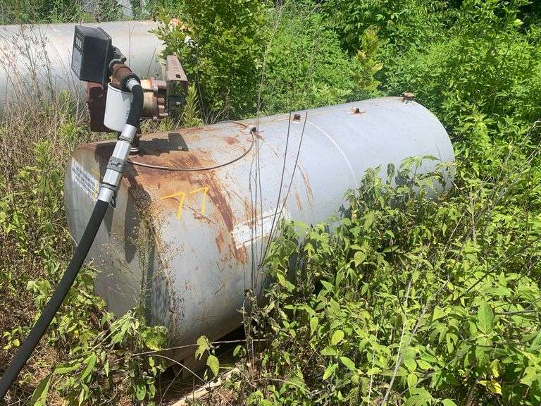 Diesel Fuel Tank With Fuel Pump 95"x44"