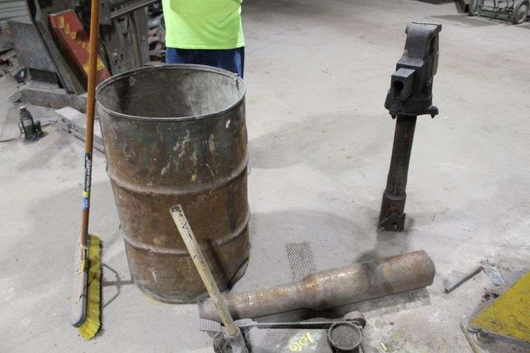 VISE AND SHOP JACK
