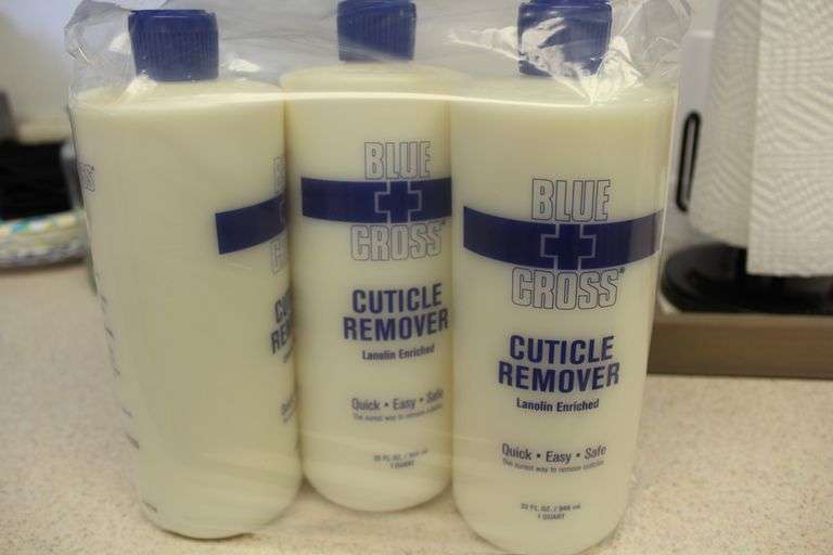 BLUE CROSS CUTICLE REMOVER - 32OZ BOTTLES