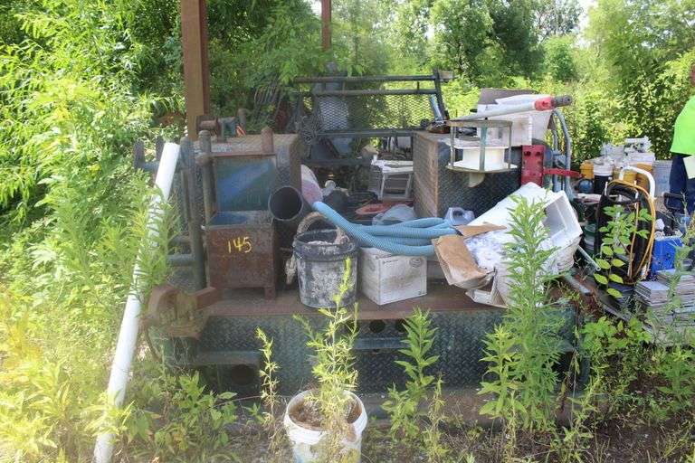 WELDING TRUCK BED WITH CONTENTS