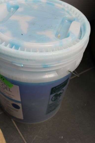 ICE COOLING SEA GEL WITH ALOE VERA FOR PEDICURE - 5 GAL