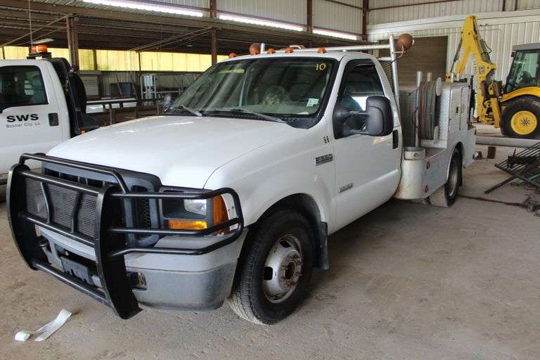 2006  FORD  F-350 WELDING BED TRUCK  1FDWF36P36EA92162  Mileage:   131943