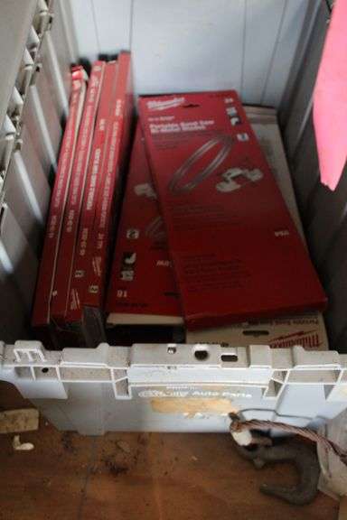 CONTENTS OF LOT 122 BUILDING *THIS IS FOR CONTENTS ONLY