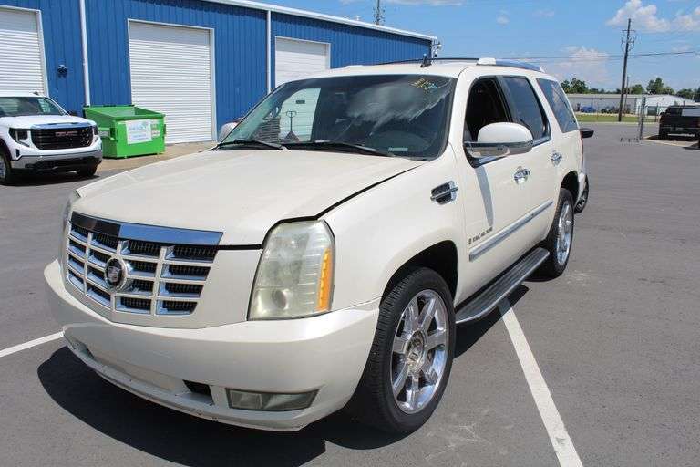 2007  CADILLAC  Escalade  1GYEC638X7R347045  Mileage:   267585