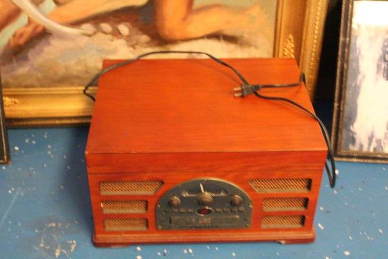 MISC Paintings, Pictures, Radio, and Seiko Clock