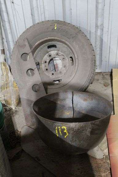 IRON POT AND TIRE 245/75/17