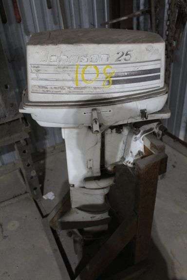 25 HP JOHNSON OUTBOARD MOTOR