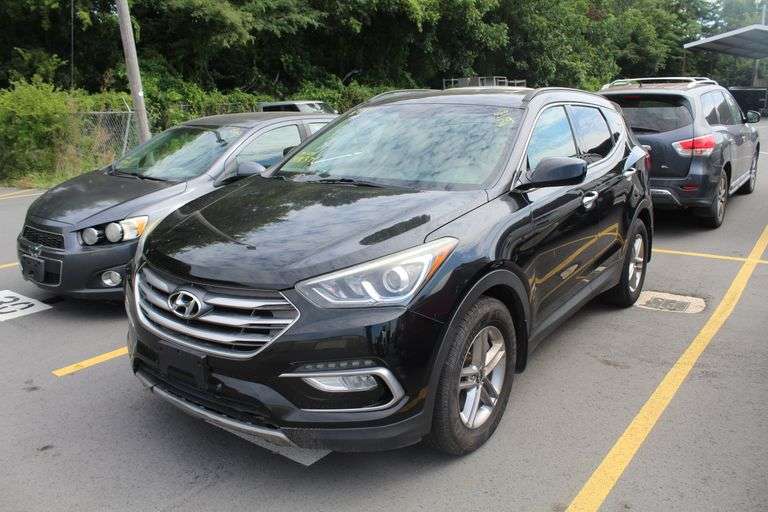 2017  HYUNDAI  Santa Fe Sport  5NMZU3LB4HH040619  Mileage:   118371