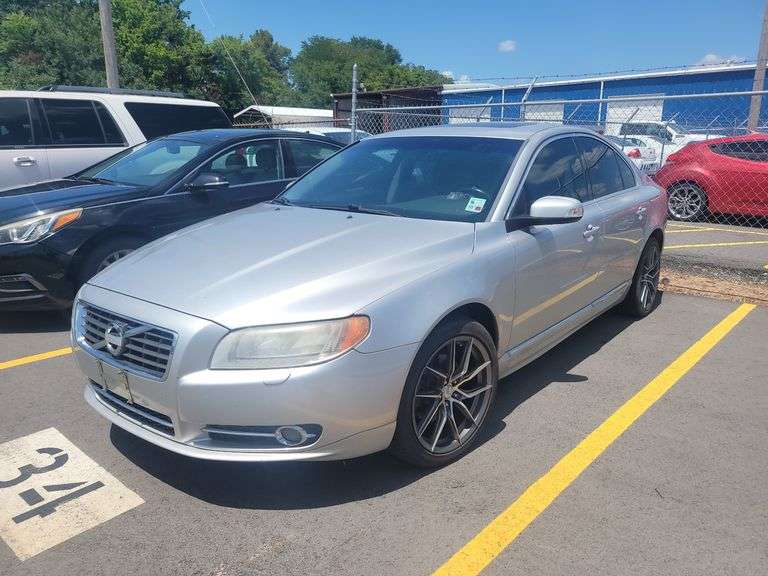2010  VOLVO  S80  YV1960AS6A1129999  Mileage:   144886