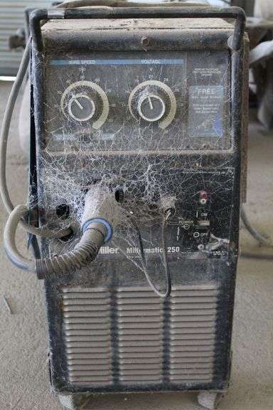 MILLER MILLERMATIC 250 CV DC WELDING POWER SOURCE/WIRE FEEDER