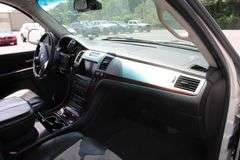 2007  CADILLAC  Escalade  1GYEC638X7R347045  Mileage:   267585