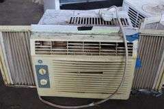 LOT WITH ELECTRIC STOVE AND 2- 110 AC UNITS