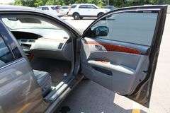 2006  TOYOTA  Avalon  4T1BK36B16U128385  Mileage:   219433
