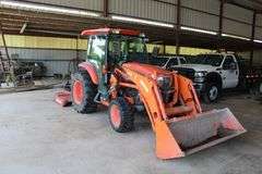 Kubota L6060 Tractor