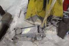 VISE AND SHOP JACK