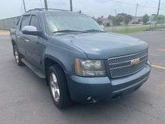 2012  CHEVROLET  Avalanche  3GNTKFE70CG106472  Mileage:   223732