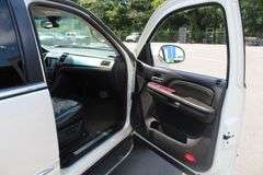 2007  CADILLAC  Escalade  1GYEC638X7R347045  Mileage:   267585