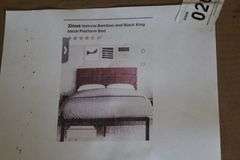 ZINUS NATURAL BAMBOO AND BLACK KING METAL PLATFROM BED