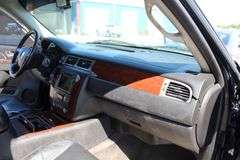 2011  CHEVROLET  Suburban  1GNSCKE06BR242172  Mileage:   293274