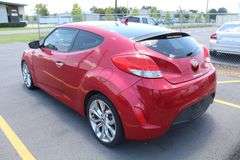 2015  HYUNDAI  Veloster  KMHTC6AD6FU220457  Mileage:   82215