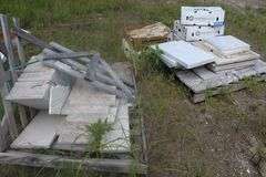 BRICKS & MARBLE SLABS