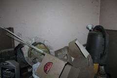 CONTENTS OF ROOM