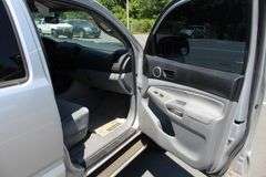 2011  TOYOTA  Tacoma  5TFJU4GN6BX010821  Mileage:   222933