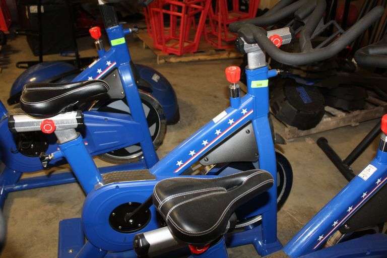 SPINNING EXCERCISE BIKE