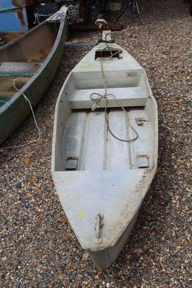 SWAMPER 10' PIROGUE