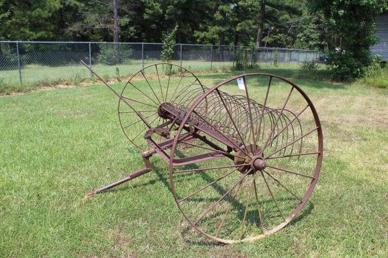 VINTAGE HAY RAKE