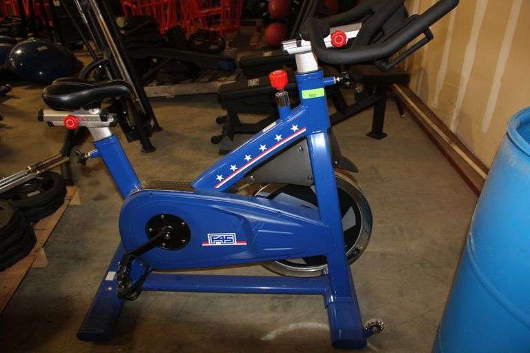 SPINNING EXCERCISE BIKE