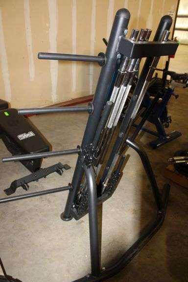 WEIGHT RACK WITH 4 CHROME BARS (NO WEIGHT PLATES WITH THIS LOT)