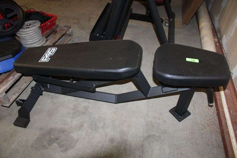 ADJUSTABLE WEIGHT BENCH